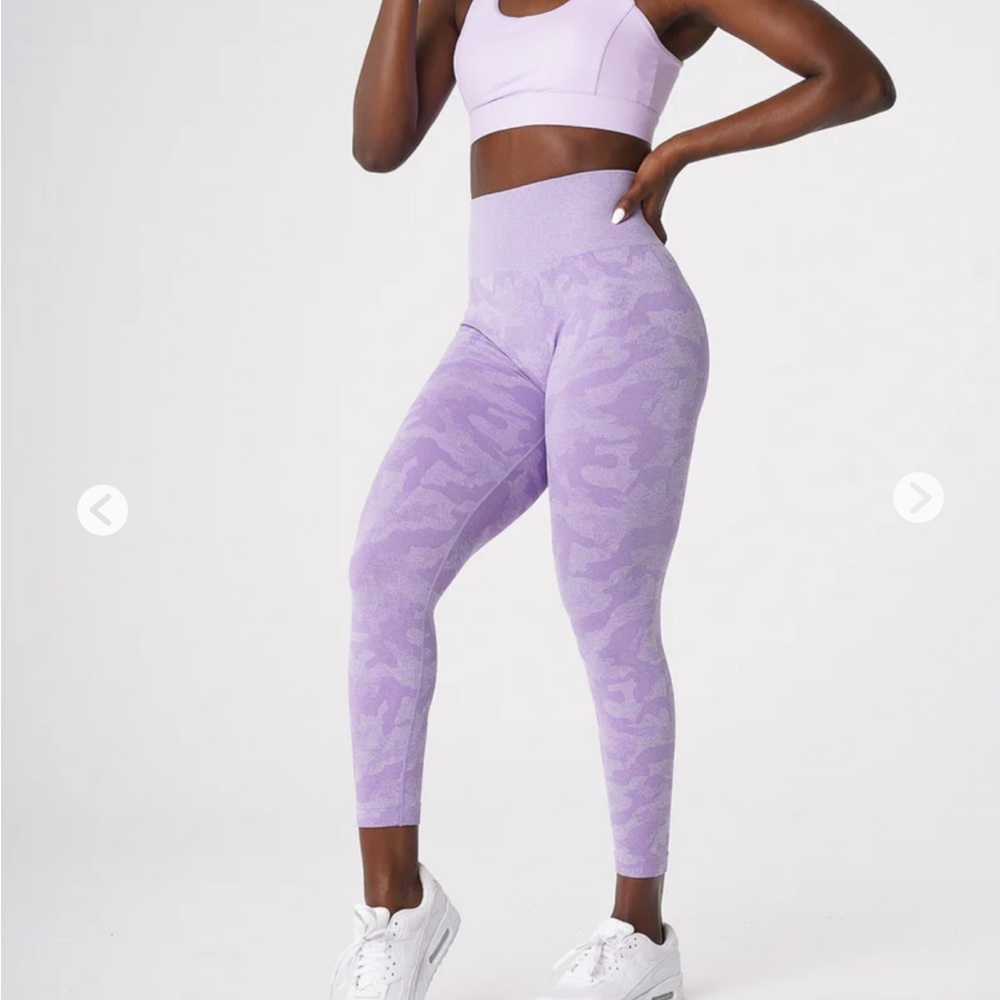 NVGTN lilac seamless leggings large